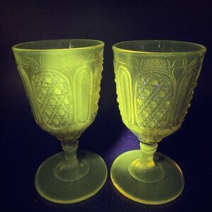 L G Wright Amber Glass Cups Goblet Set 2 Manganese 365nm Green UV Glow Cups